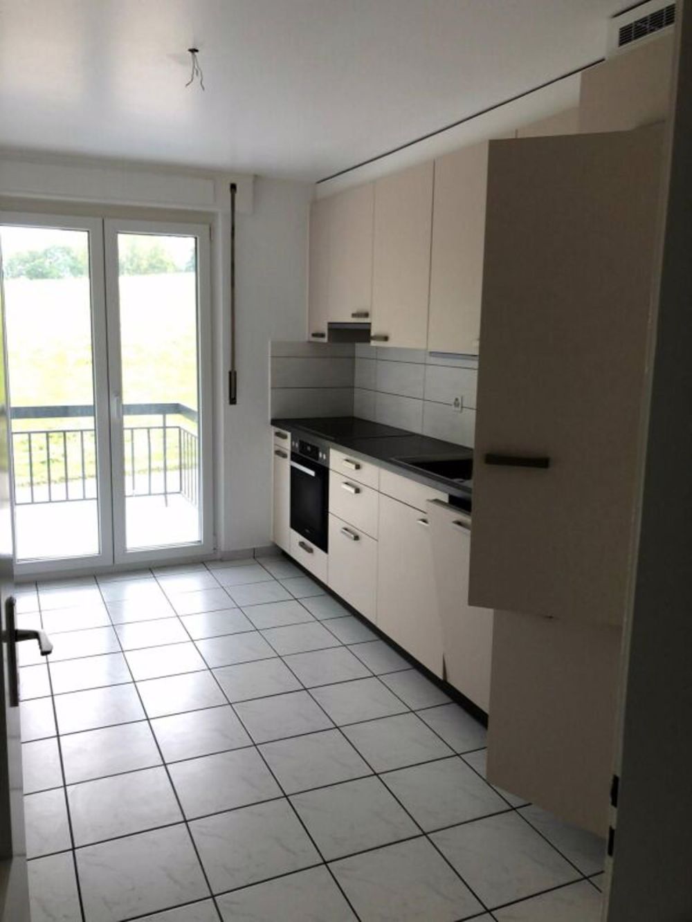 Großzügiger Komfort im 1. Stock in Villaraboud - Bild 4