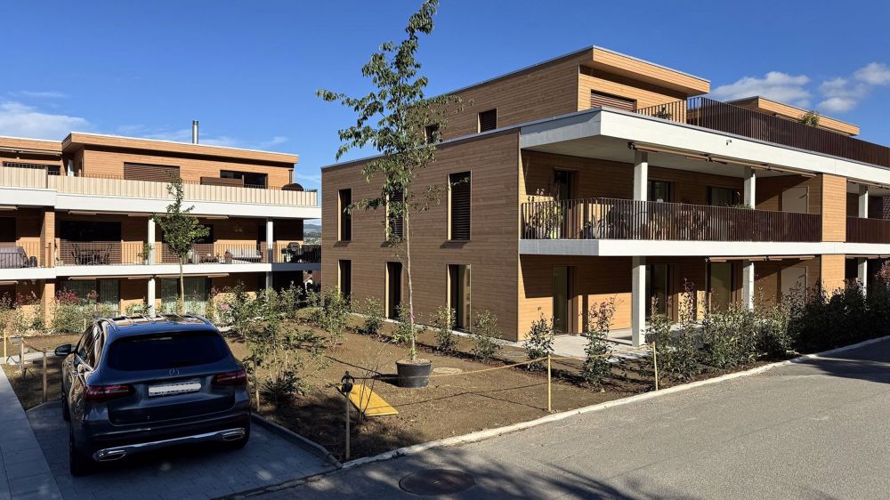 Wohnung mit riesiger Terrasse - Hochwertig ausgebaut und bezugsbereit - Bild 1