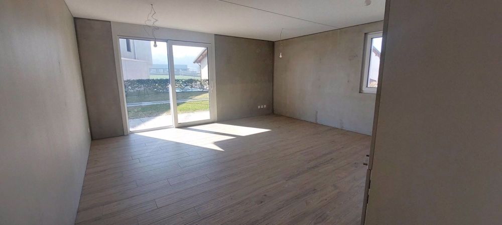 Mendrisio-Genestrerio: Appartamento al piano terra con giardino privato: Comfort e Sostenibilità - 3