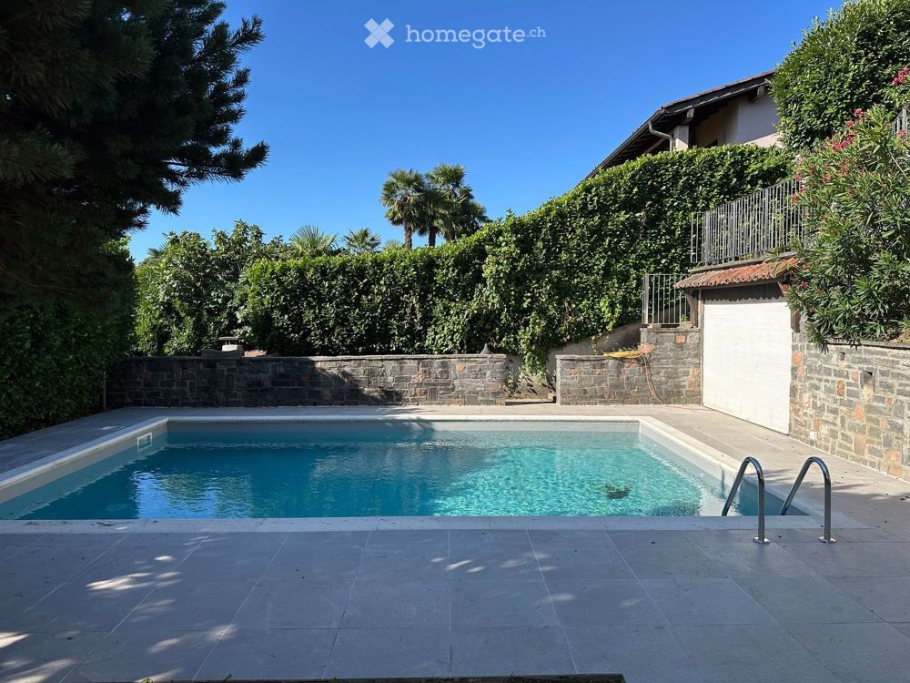 Elegantes Neubau-Villen mit Pool - Bild 1