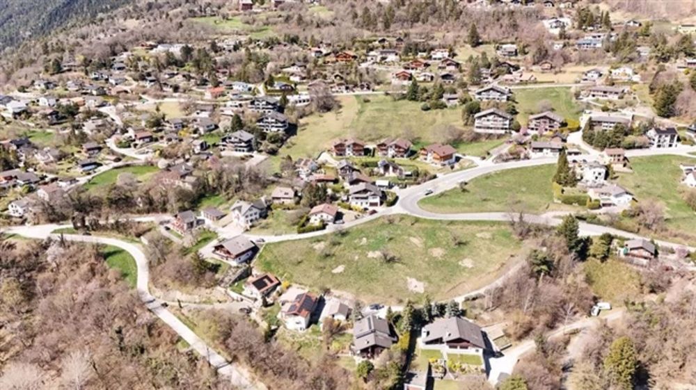Zeitgenössische Chalets in der Siedlung Mollens – Les Martelles - Bild 1