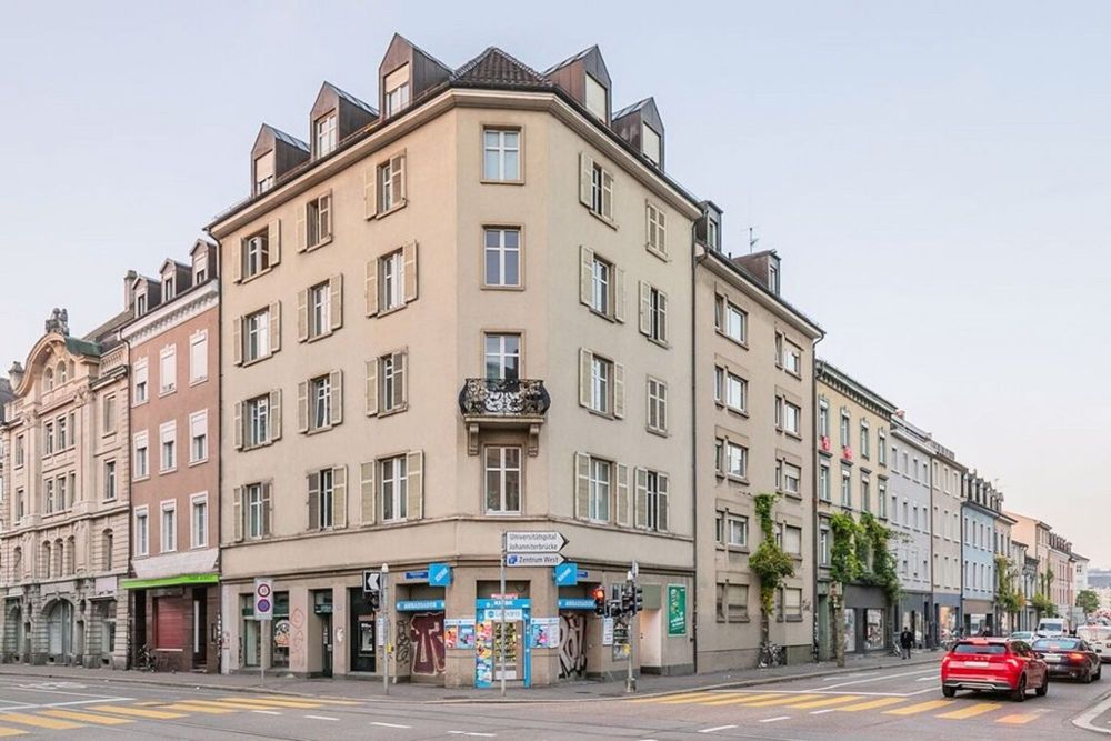 Sanierte 2.5-Zimmerwohnung an der Feldbergstrasse - Aussenansicht.jpg