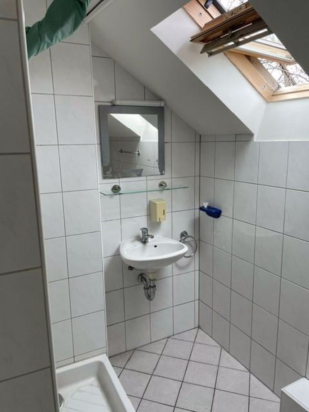 möblierte 1-Zimmer-Dachwohnung - Bild 6