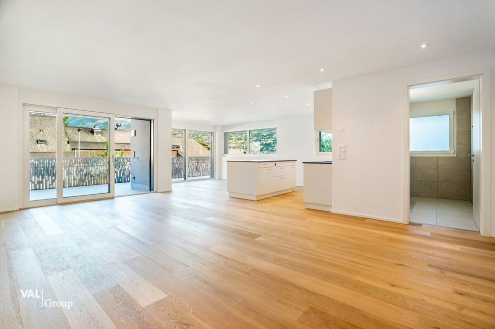 Direkt bezugsbereit: 5.5 Zimmer Neubauwohnung an schöner erhöhter Lage - Bild 5