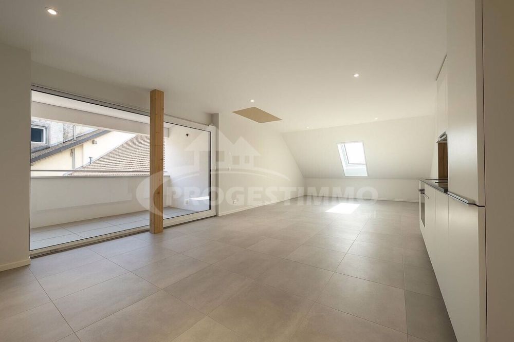 NEUBAUWOHNUNG MIT 72M2 UND 60M2 NUTZBAREN DACHBODEN - Séjour