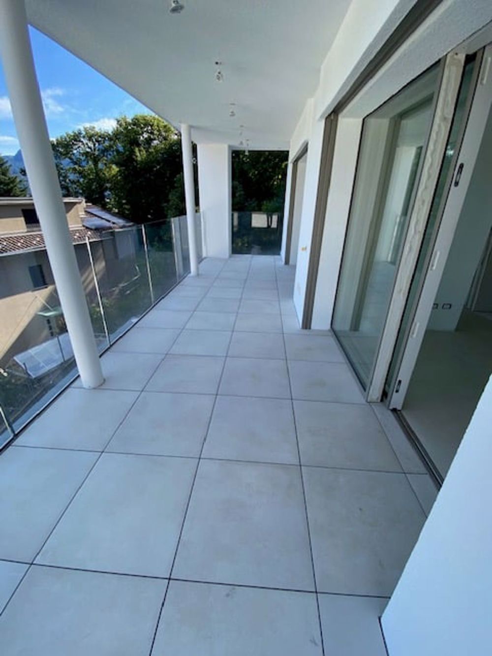 Lussuoso Appartamento di 4.5 Locali con Piscina a Lugano - Bild 2