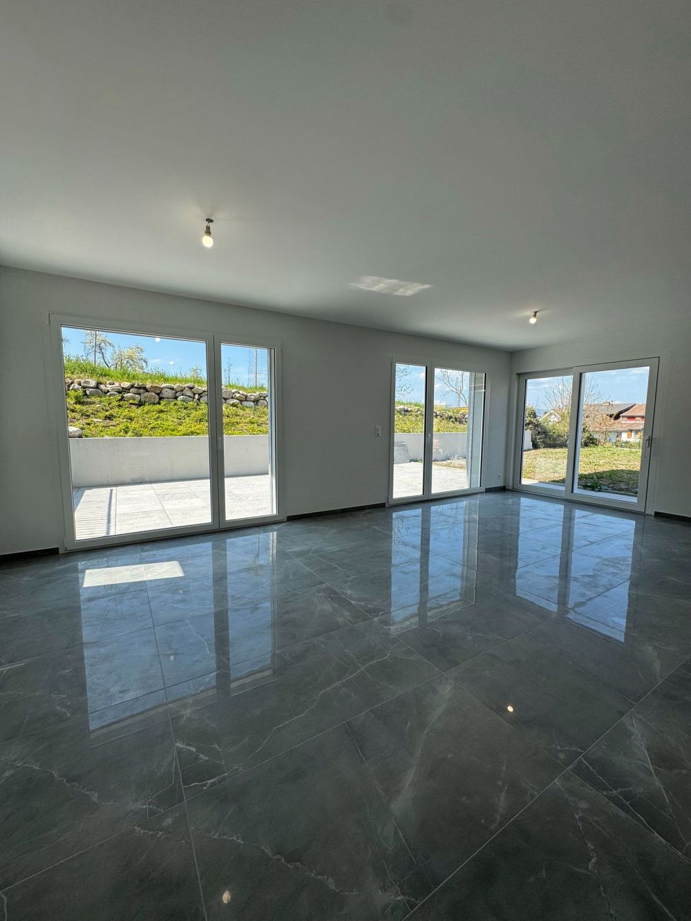 Zwei Schritte vom See entfernt: Neues Reihenhaus mit 5,5 Zimmern und Blick auf den Genfersee! - Bild 8