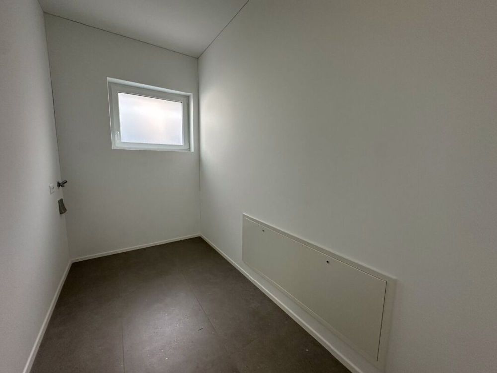 Linee pulite, comfort contemporaneo: un rifugio luminoso tra i vigneti di Castel San Pietro - Bild 4