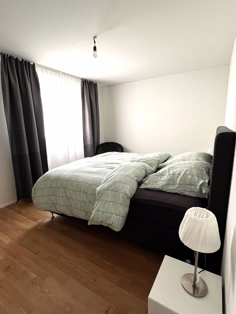Grosse 2.5 Zimmer WHG 0.2 im Erdgeschoss mit Sitzplatz und Garten - Bild 3
