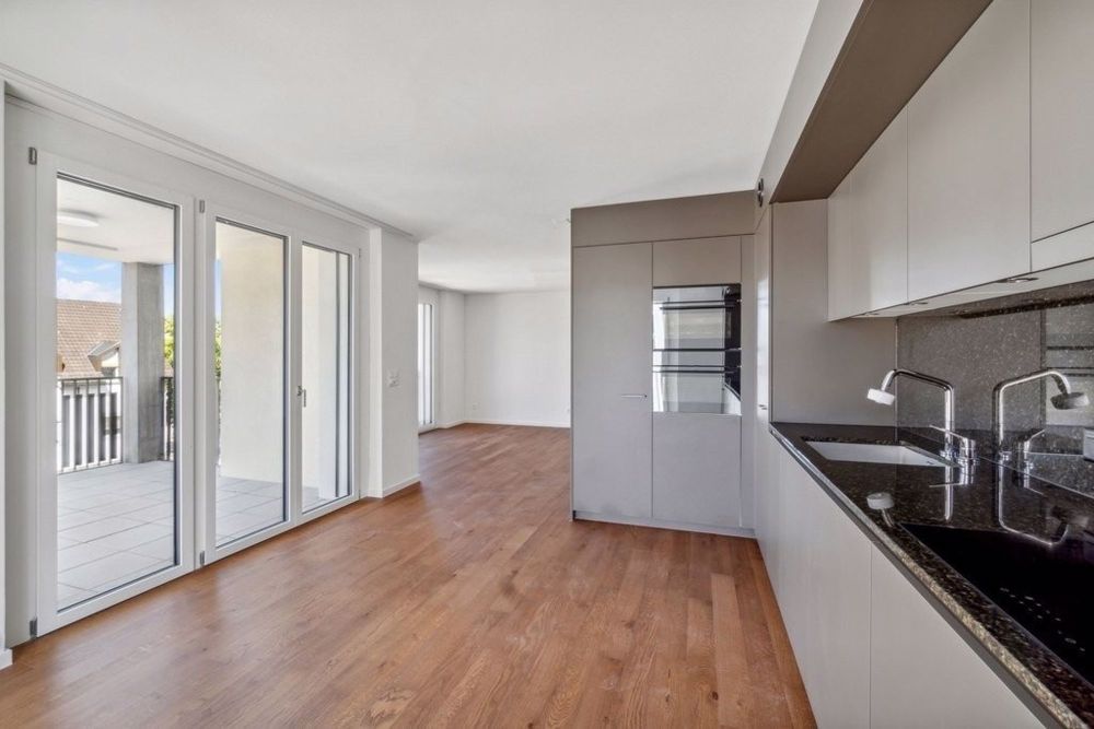 Moderne und komfortable 2.5-Zimmer Wohnung - Küche