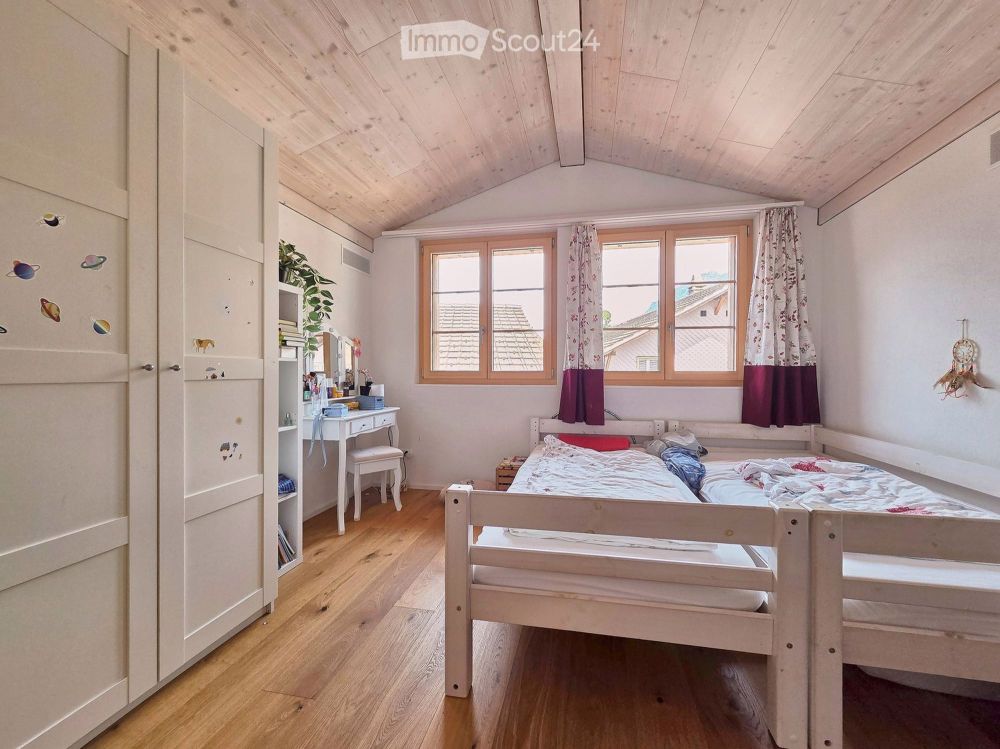 Neubauwohnung in totalsaniertem Bijou - Bild 8