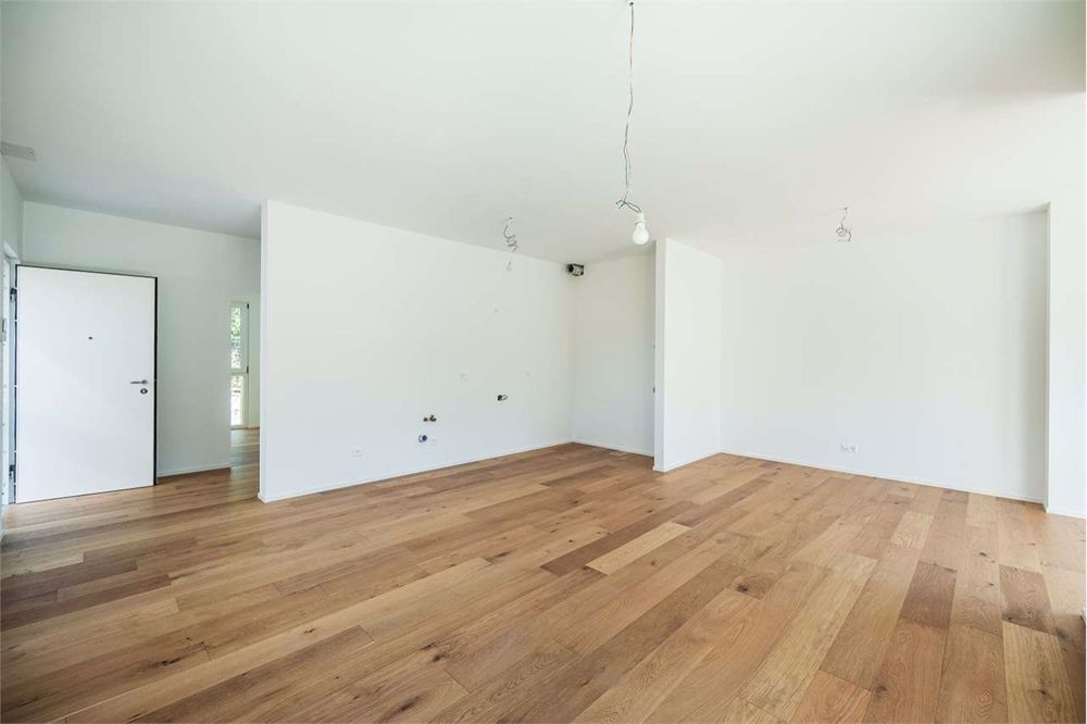 Helles Dachgeschoss 4.5 mit Balkon und Seeblick - Bild 8