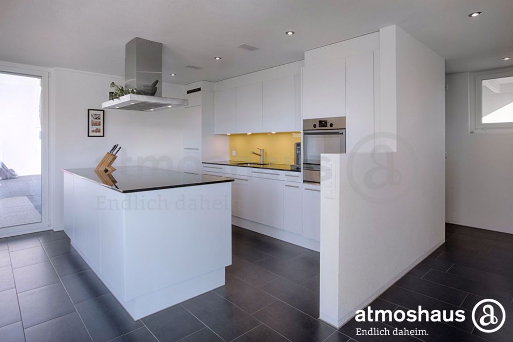 Charmantes Zweifamilienhaus: Modern, Sonniger Sitzplatz, mit Weitblick - Bild 3