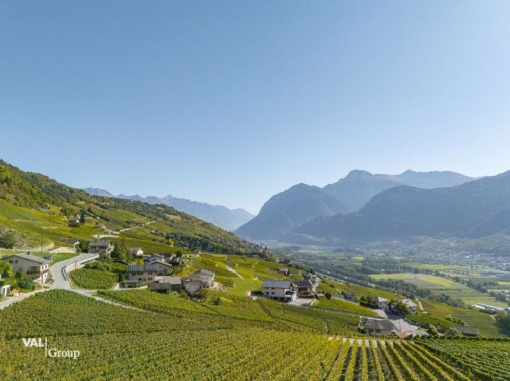 Au coeur des Alpes, un attique unique où s'expriment lumière et élégance - Bild 1