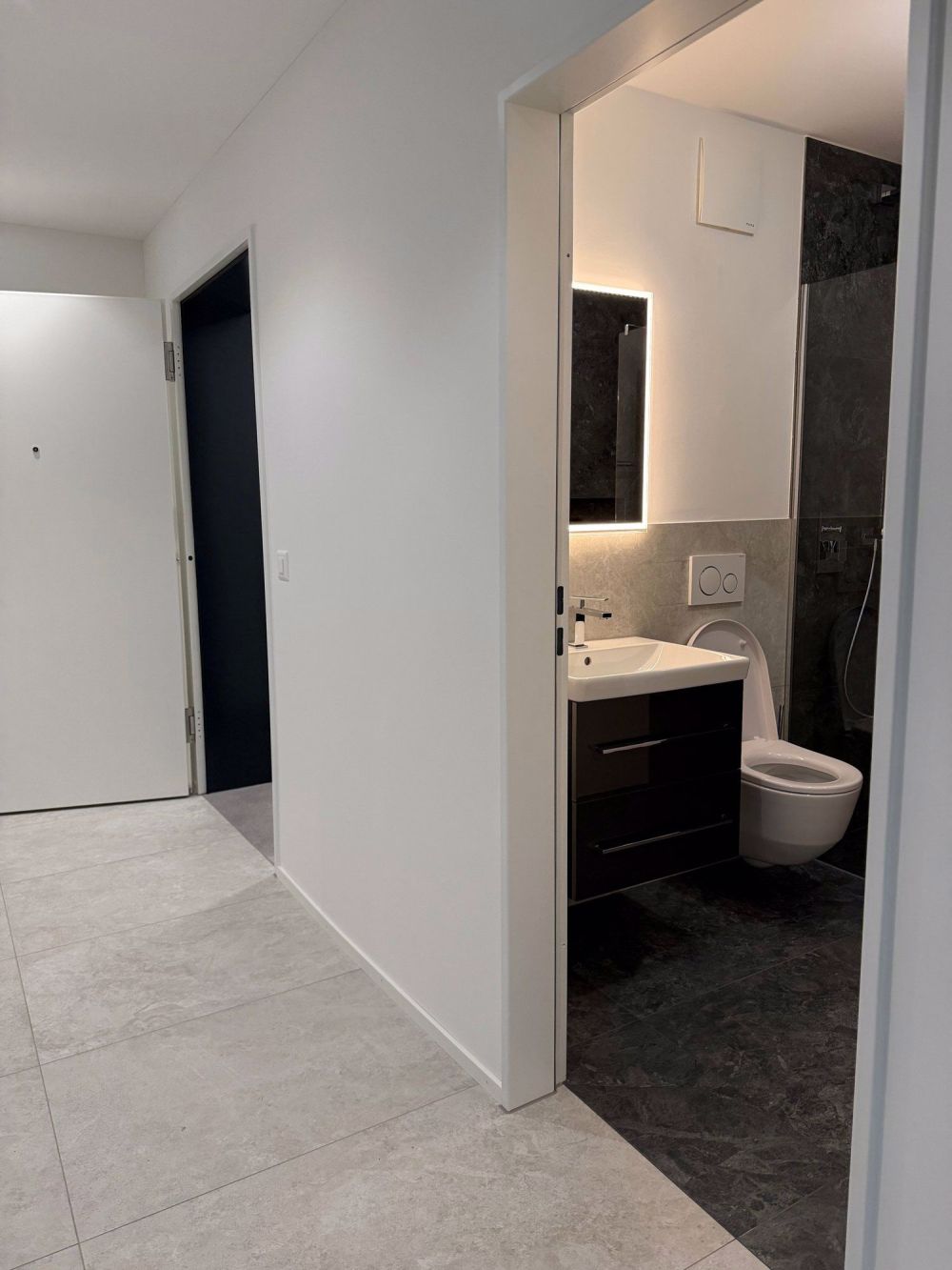 Moderne 4.5-Zimmer-Obergeschosswohnung mit 50 m² Terrasse in Däniken SO - Bild 11