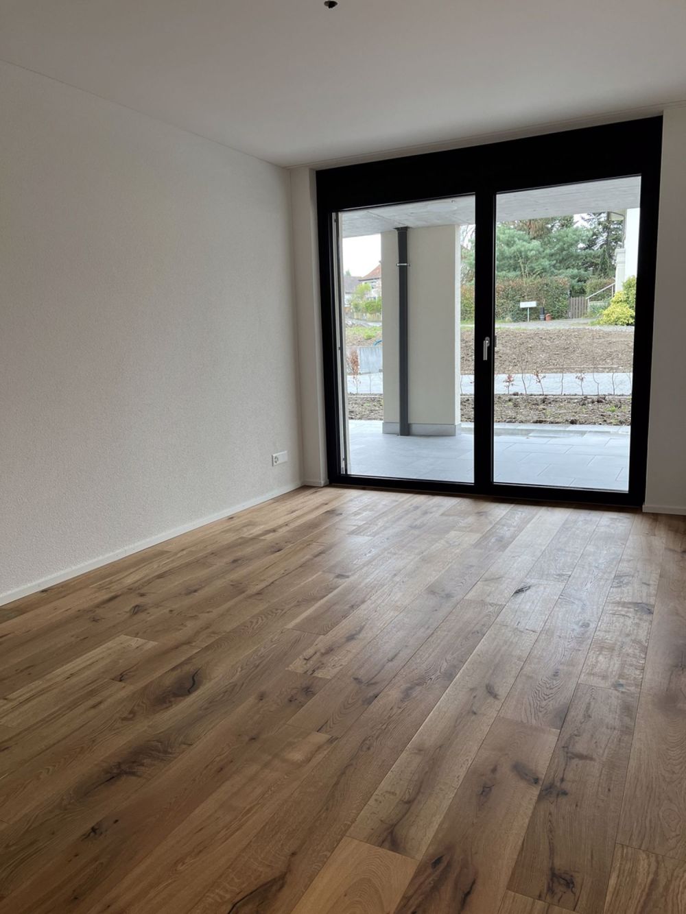 Exklusive 5 1/2-Zimmer Neubau Wohnung im Erdgeschoss an ruhiger Lage - Bild 8