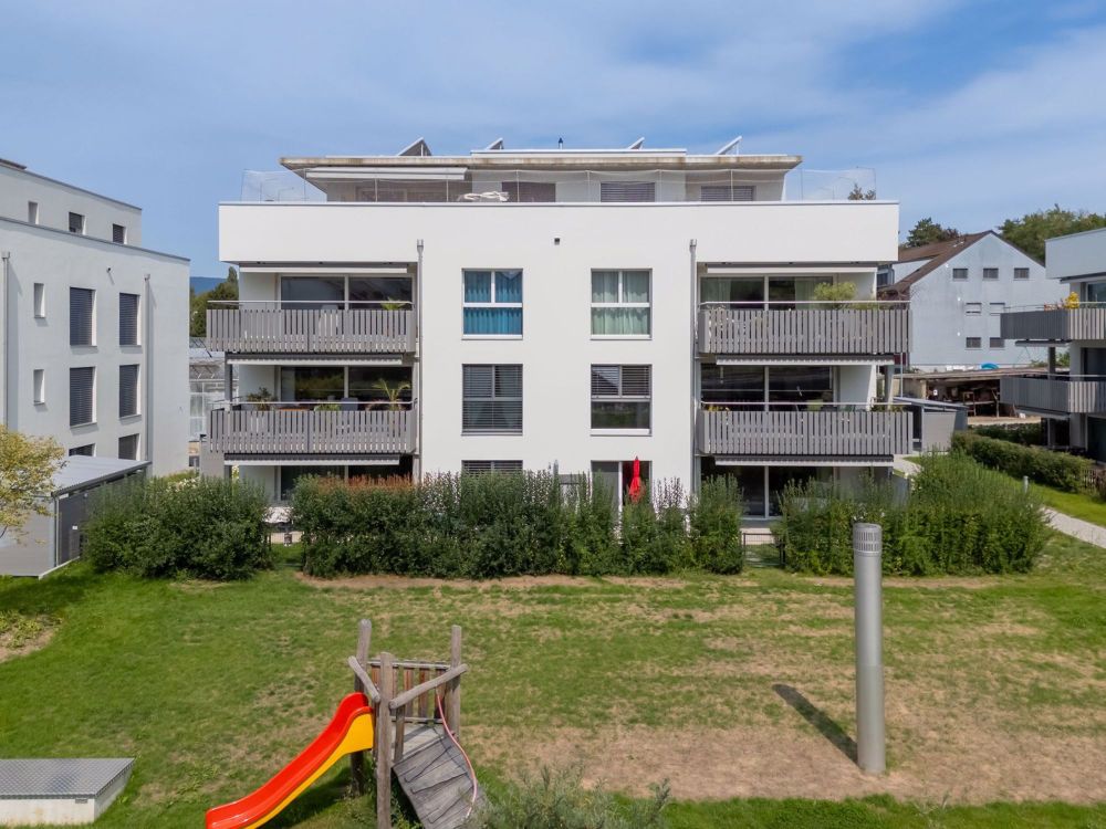 Moderne 3.5-Zimmer-Wohnung mit Garten in Ins - Bild 13