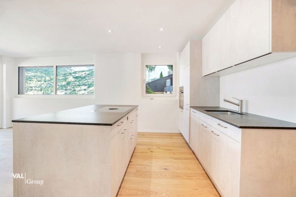 Direkt bezugsbereit: 3.5 Zimmer Neubauwohnung an schöner erhöhter Lage - Bild 4