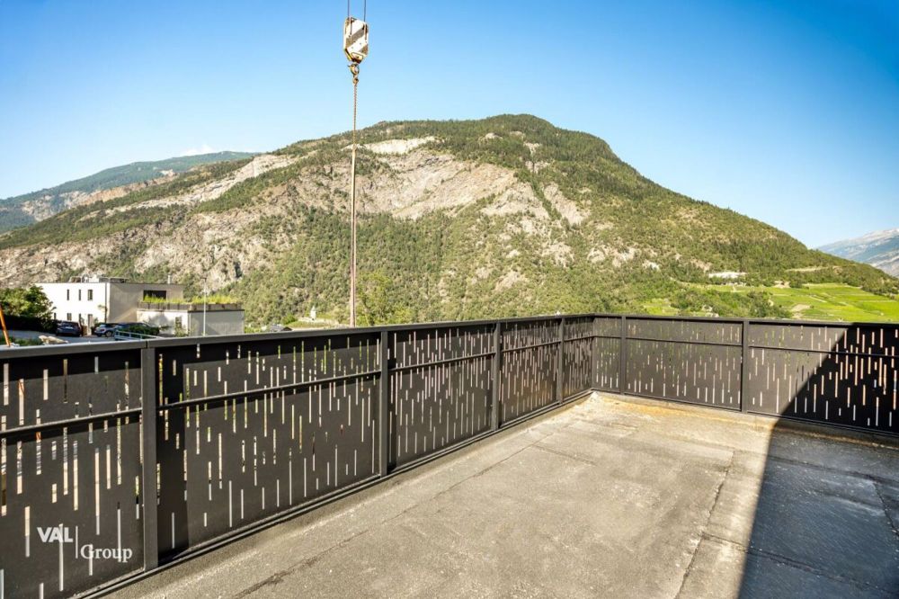 Direkt bezugsbereit: 5.5 Zimmer Neubauwohnung an schöner erhöhter Lage - Bild 9