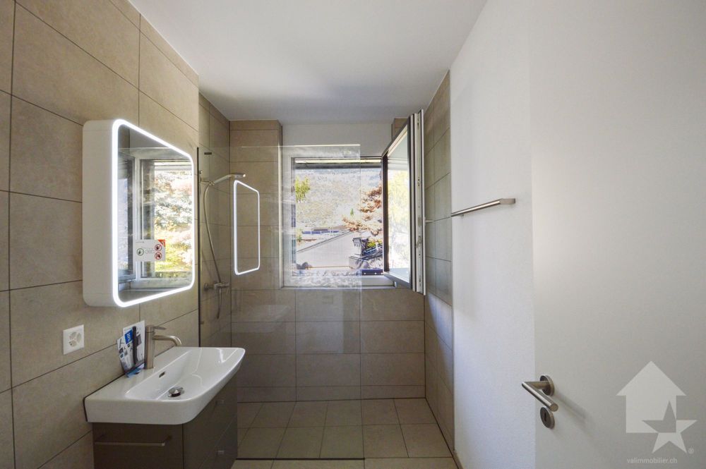 Appartement neuf de 3,5 pièces en hauteur privilégiée - Bild 4