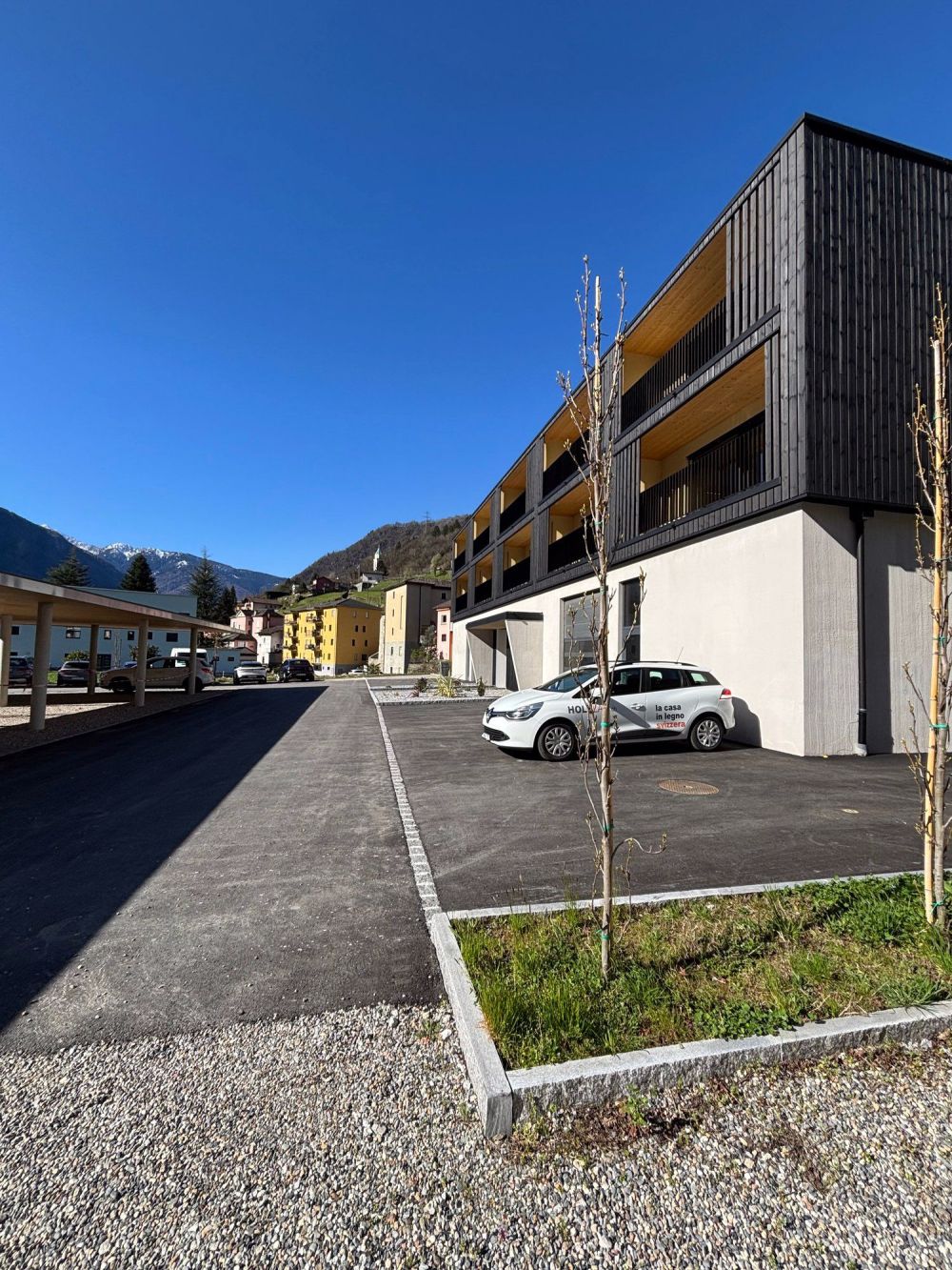 Residenza LEAA, appartamenti a reddito a Cama GR - Bild 4