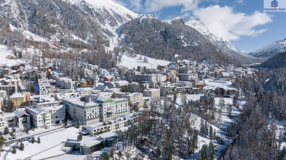«Zuoberst» in der CHESA TERRAFINA 3.5-Zi-Maisonette-Zweitwohnung - «Pontresina ist nicht nur ein Wohnort, sondern ein echtes Zuhause» / "Pontresina is more than just a place to live - it's a place to belong" / «Pontresina non è solo un luogo dove vivere,