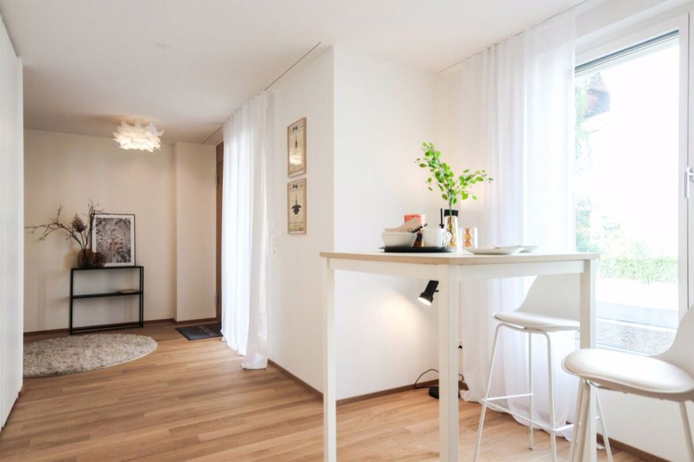 Charmante Maisonettewohnung mit eigenem Garten im Herzen von Reinach - Bild 3