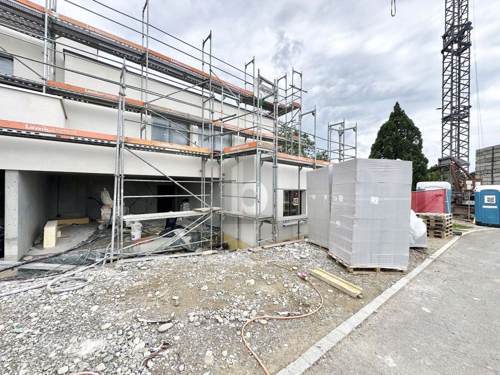 MINERGIE, MIT ZWEI TERRASSEN UND GARTENSITZPLATZ - Bild 1