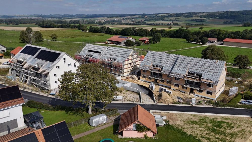 Neubau: 3.5 Zimmer in 5 Minuten von der Sarraz - Bild 1