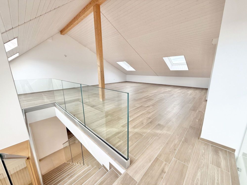 Attique de 170 m² sous toit cathédrale avec galerie spectaculaire! - galerie