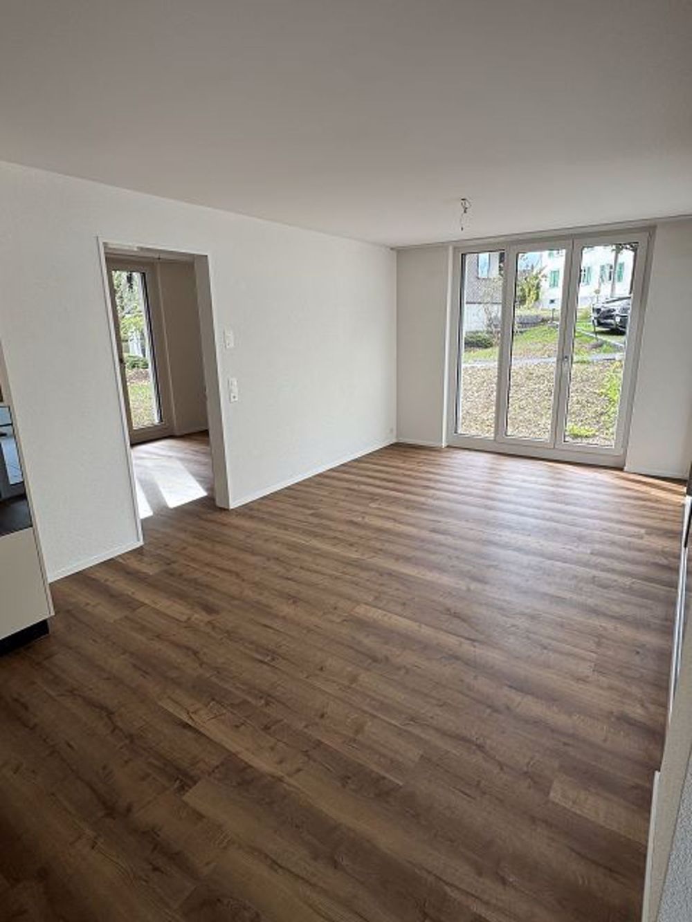 Sonnige, grosszügig ausgestattete 3.5-Zimmerwohnung - Wohn- / Essbereich