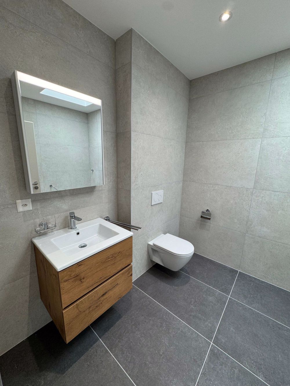 Zwei Schritte vom See entfernt: Neues Reihenhaus mit 5,5 Zimmern und Blick auf den Genfersee! - Bild 12