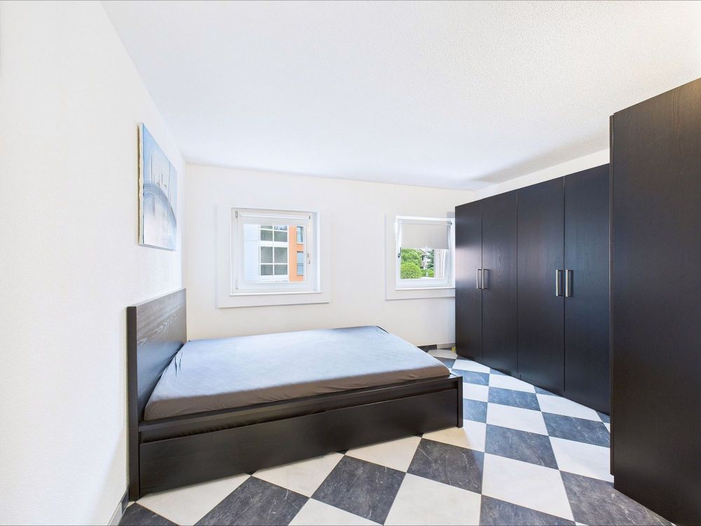 Grosse, helle 4.5-Zimmer-Wohnung in familienfreundlicher Lage zu vermieten - Bild 9