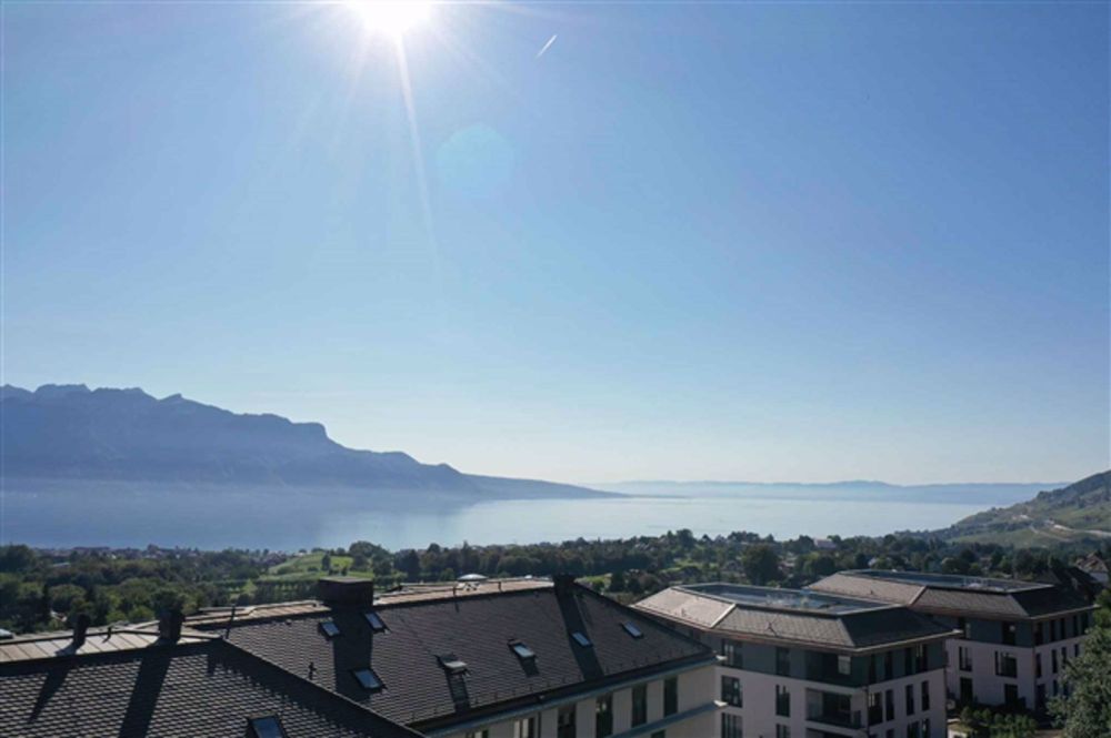 Neu Neue 4.5 Zimmerwohnung mit Seeblick - Bild 9