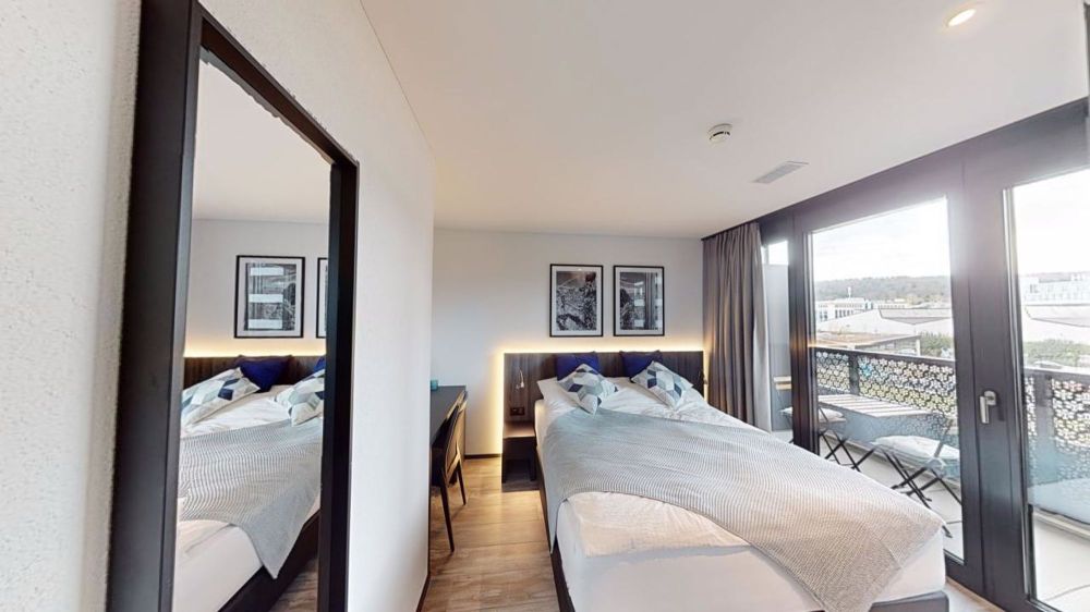 Voll ausgestattete und möblierte Wohnung mit Balkon - Mindestmietdauer 1 Monat - Bild 1