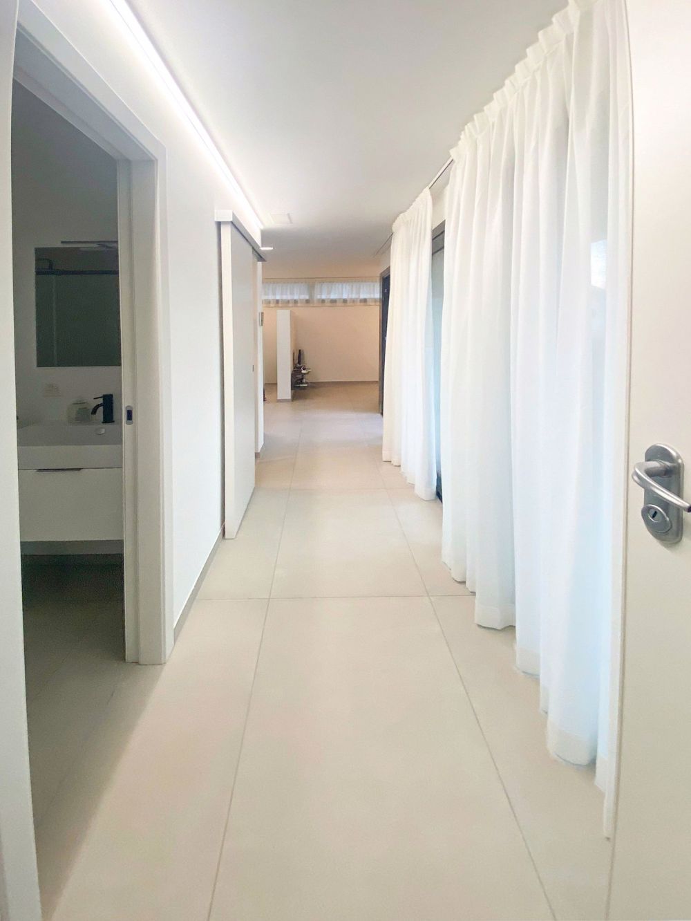 Modernes Einzimmerapartment mit Balkon in strategischer Lage in Locarno - Bild 10