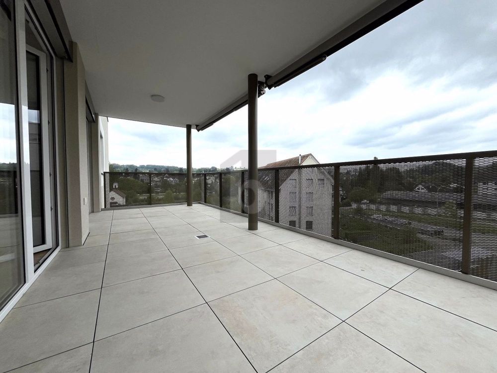 HOCHWERTIGER ERSTBEZUG MIT GROSSER TERRASSE! - Bild 1