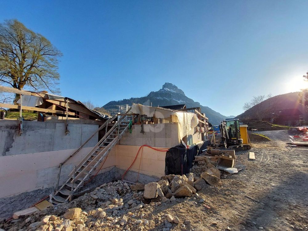 STILVOLLER NEUBAU MITTEN IN DER NATUR - Bild 3