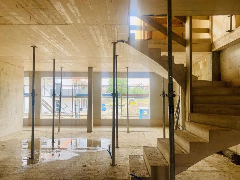 Bauernhof in Renovierung - Dachgeschoß-Duplex mit Charme und Charakter durch Doppel-Hochdecken - étage séjour
