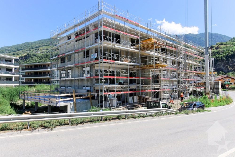 Dachgeschoss-Wohnung 4.5 Zimmer mit Westausrichtung und freier Sicht auf die Alpen - Bild 9