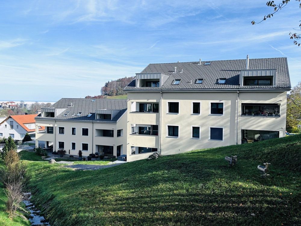 Einzigartige Gelegenheit: Stilvolle 4.5-Zimmer-Dachgeschosswohnung in Heiden AR - Gebäude Aussen