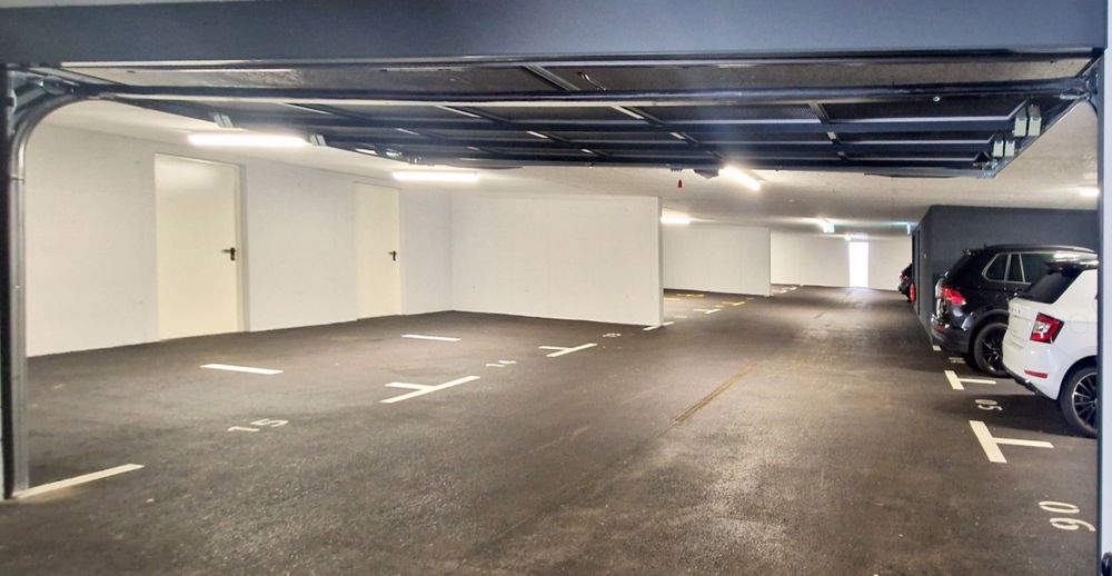 Wunderschöne neue 3,5-Zimmer-Wohnung mit überdachter Terrasse von hohem Standard - Bild 9