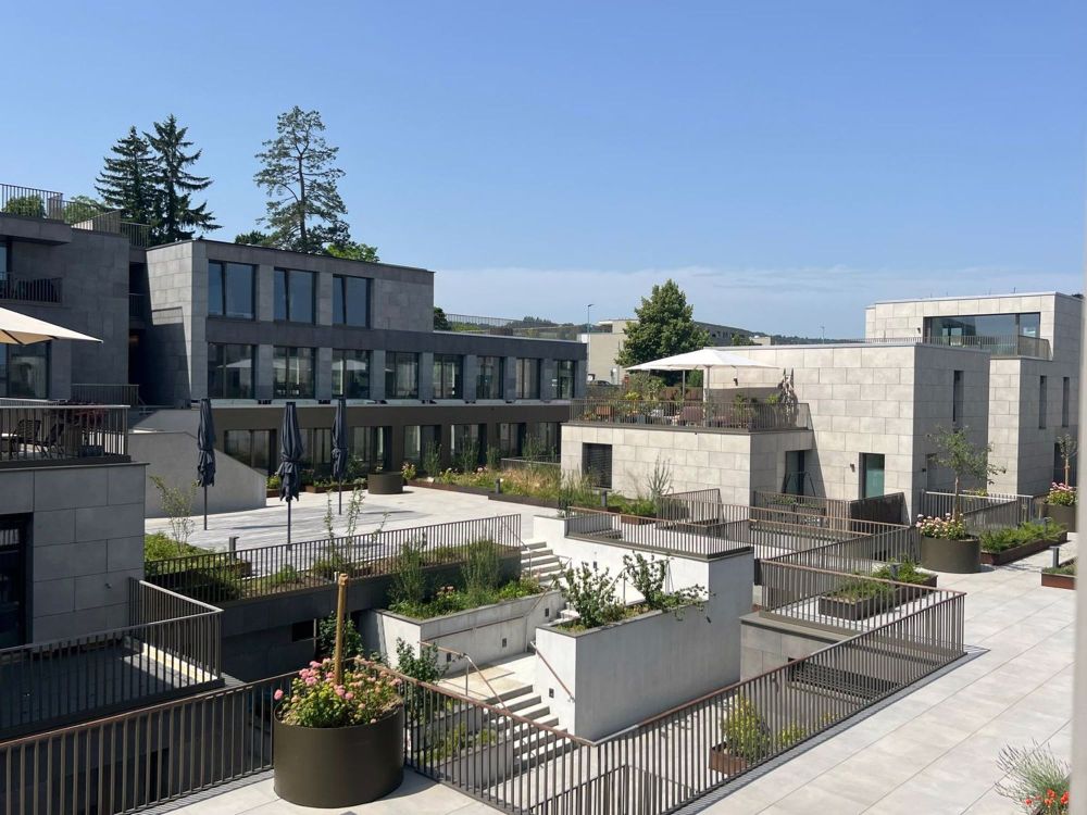 Moderne 5.5-Zimmer-Maisonette-Wohnung mit Rheinblick in Tägerwilen - Bild 3