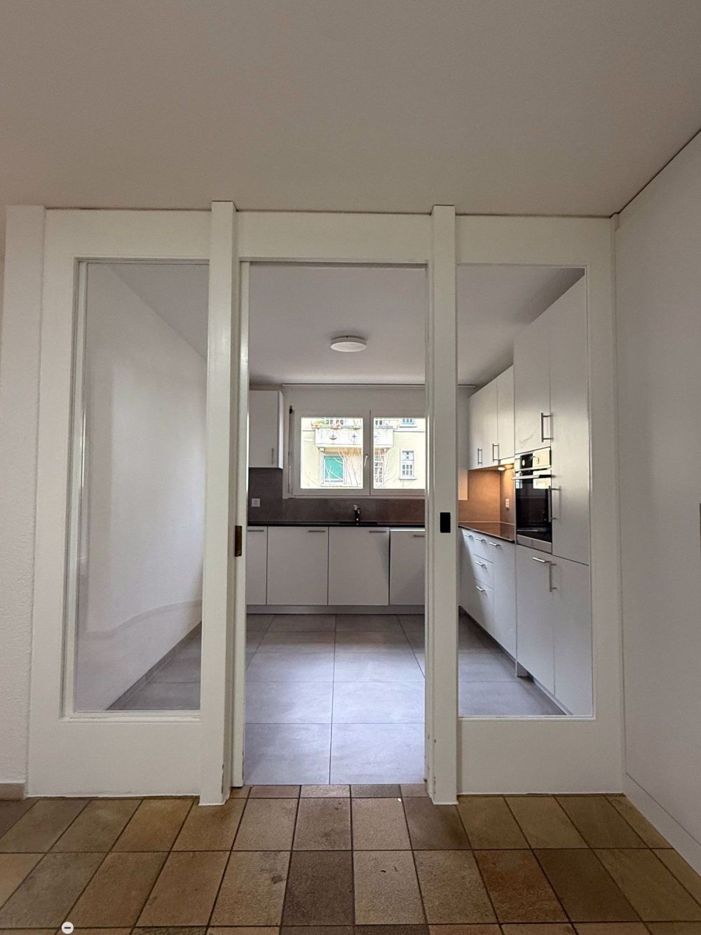 ?? Moderne 4.5-Zimmerwohnung mit Stil, 2 Balkonen & Cheminée – Zentrum Biel, Dufourstrasse 69 - Bild 5