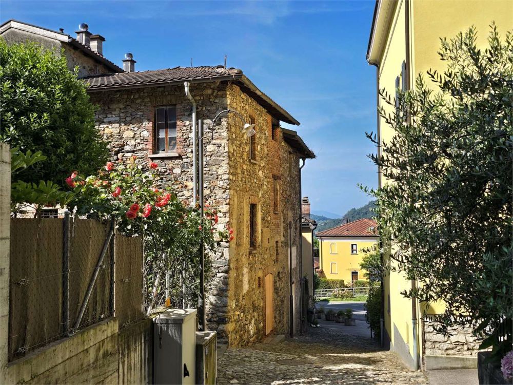 Ideales Gebäude, um 3 Wohnungen oder ein Haus zu realisieren - Bild 10