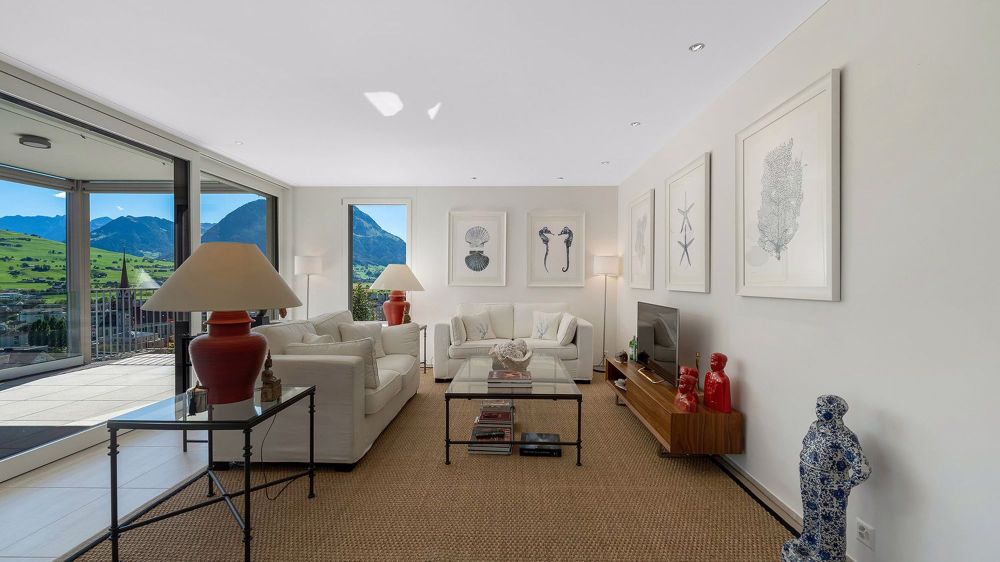 Sonnige Wohnoase mit Panoramasicht über See und Berge - Bild 3