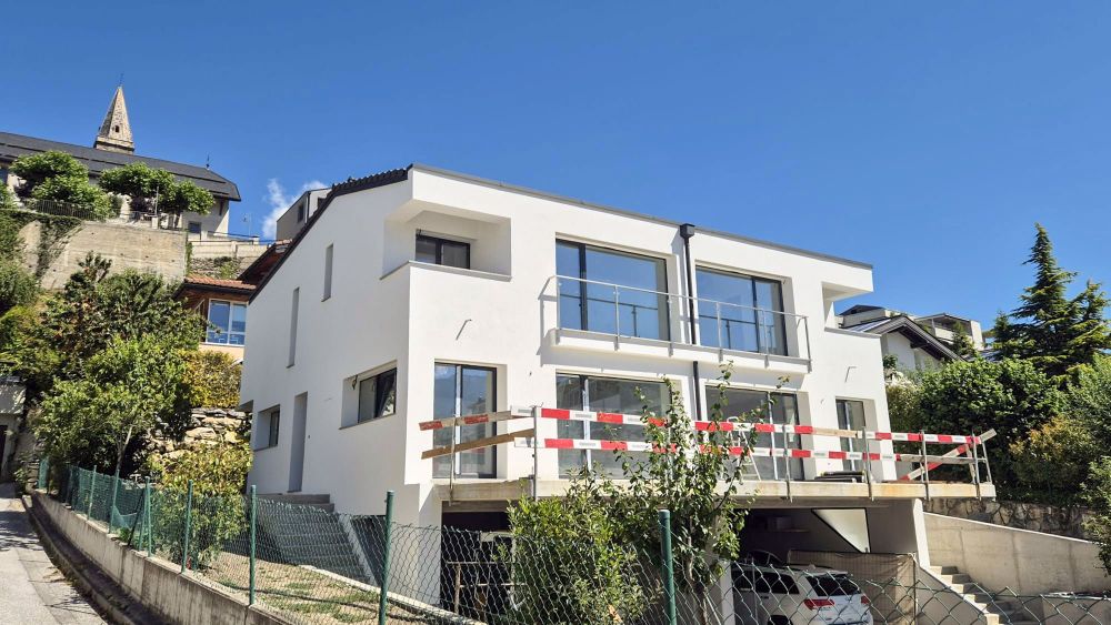 Villa jumelle avec 2 terrasses et jardin proche de Sion à Grimisuat | dreamo.ch - Bild 1