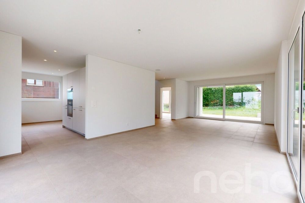 Exklusives Einfamilienhaus mit grosser Terrasse an ruhiger Lage - Bild 1