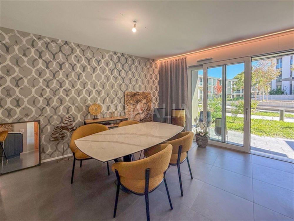 Elegante 5-Zimmer-Wohnung mit eigener Terrasse im Herzen von Chambésy - Bild 4