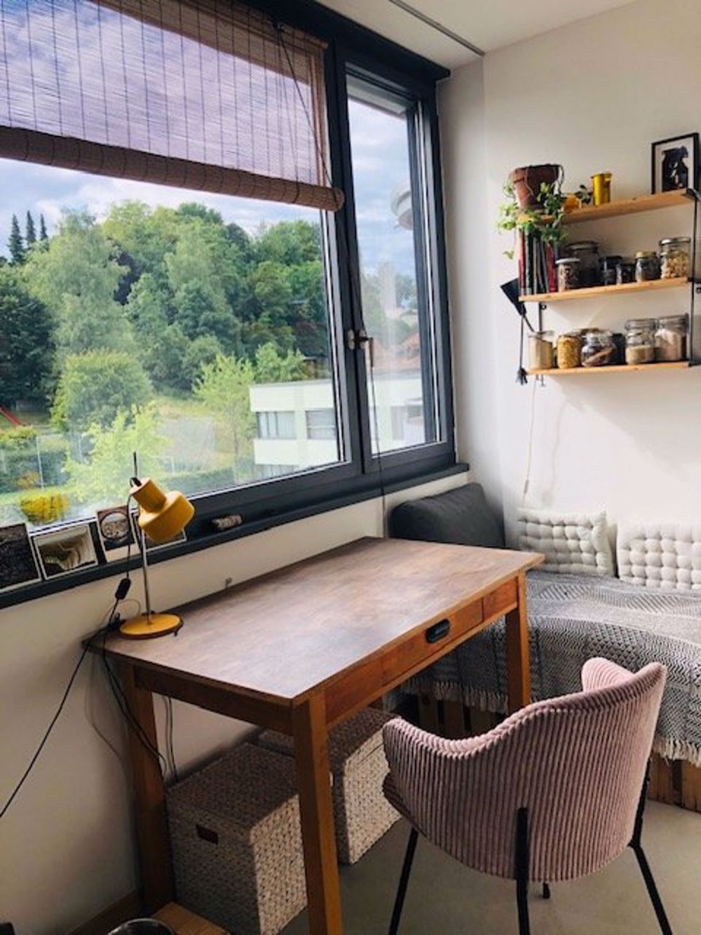 Untermiete: Modernes Studio mit kompletter Fensterfront - Bild 4